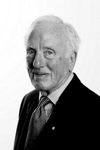  Prof Emeritus David Penington AC Chairman, Bionic Vision Australia